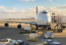 Wpływ transportu powietrznego na globalne trendy gospodarcze i kształtowanie współczesnych łańcuchów dostaw opakodrew.com - art5 - lukasz.jpg